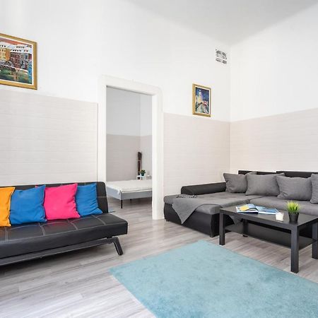 The White House Apartment Budapest Bagian luar foto