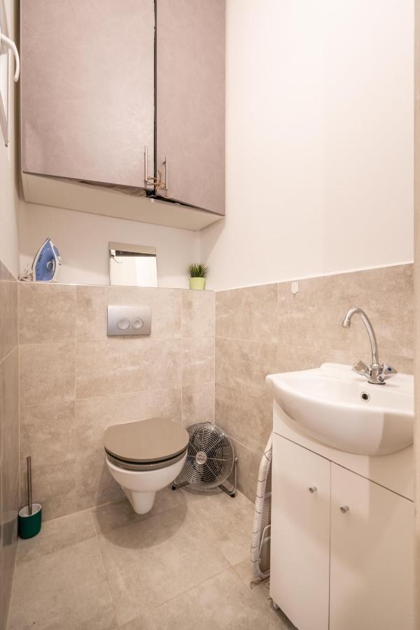The White House Apartment Budapest Bagian luar foto